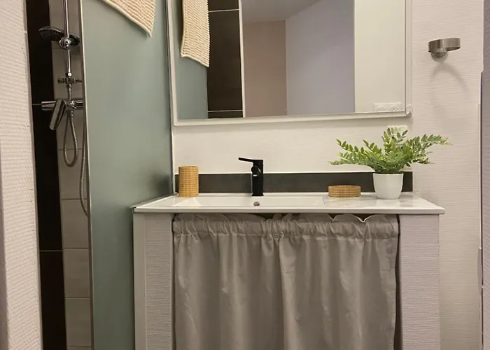 Hébergement de vacances Pierre D’apatite *